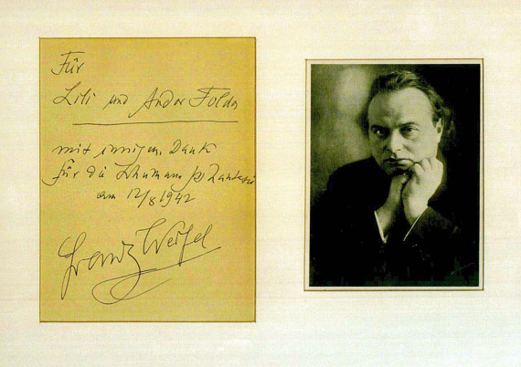 Franz Werfel - Postkarte mit Unterschrift. 1942.